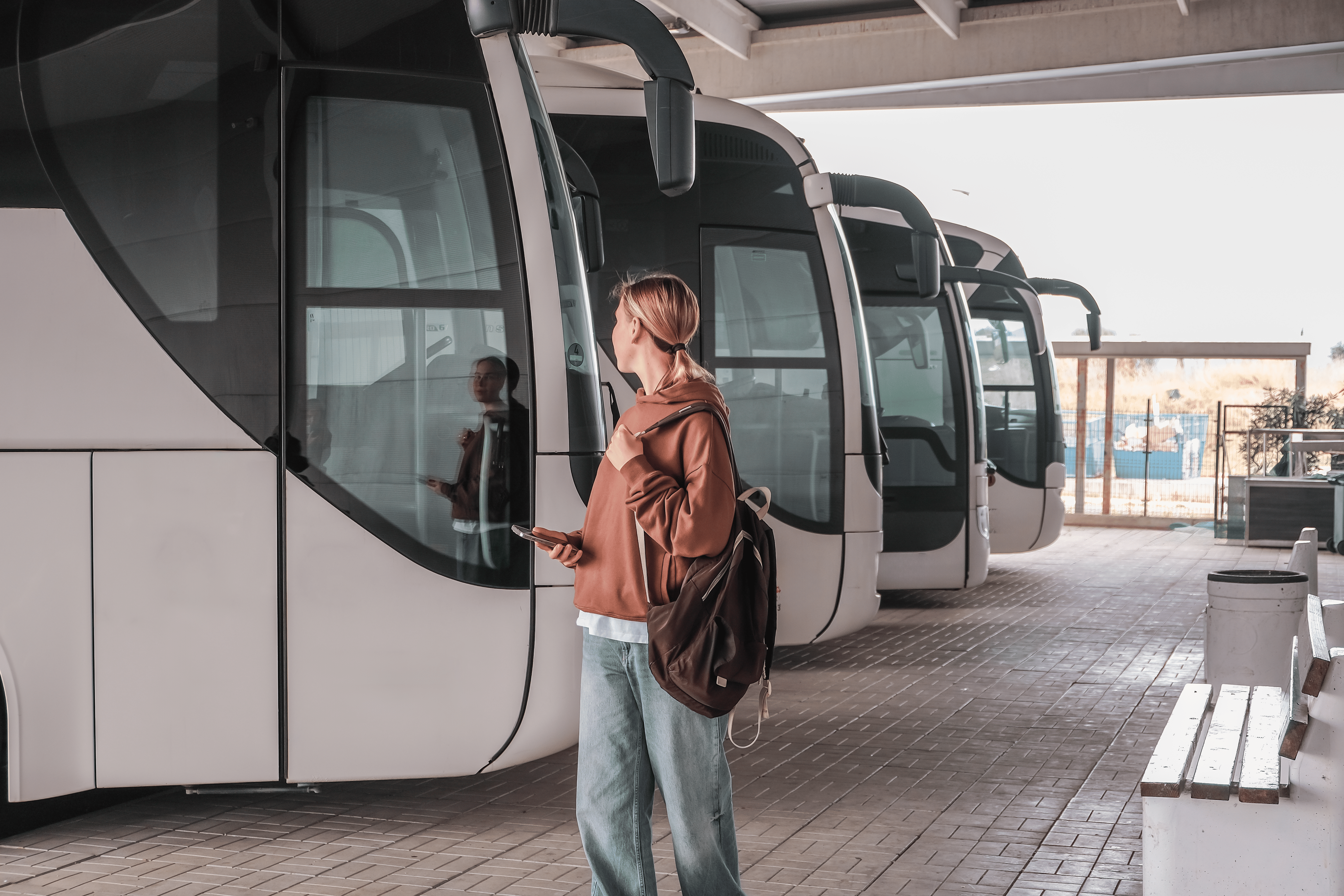 China shuttle bus hire services 2